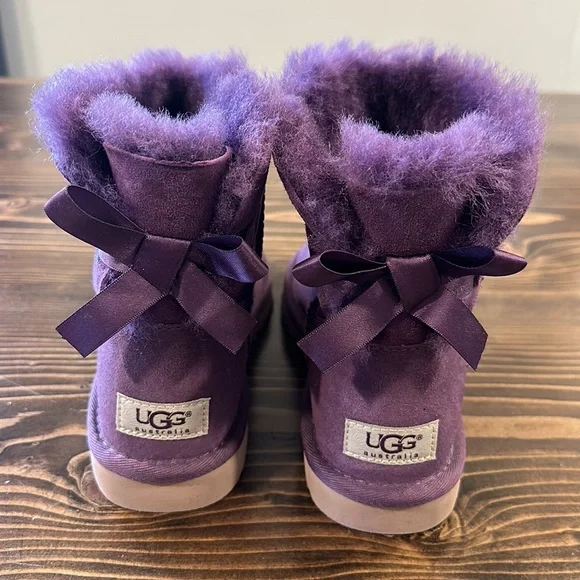 Ugg Bailey Bow Short - Picture 2 of 6